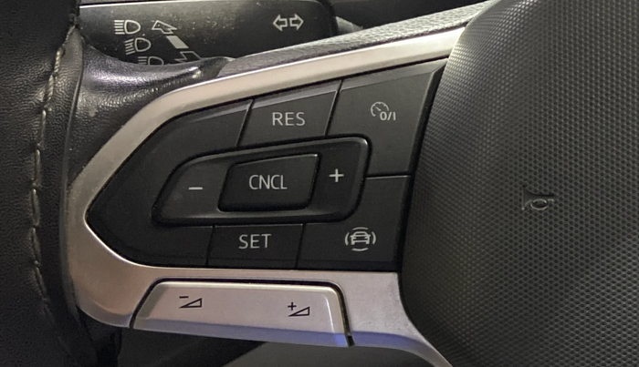 2022 Volkswagen TAIGUN TOPLINE 1.0 TSI MT, Petrol, Manual, 39,605 km, Adaptive Cruise Control