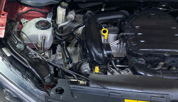 2022 Volkswagen TAIGUN TOPLINE 1.0 TSI MT, Petrol, Manual, 39,605 km, Engine View - Right