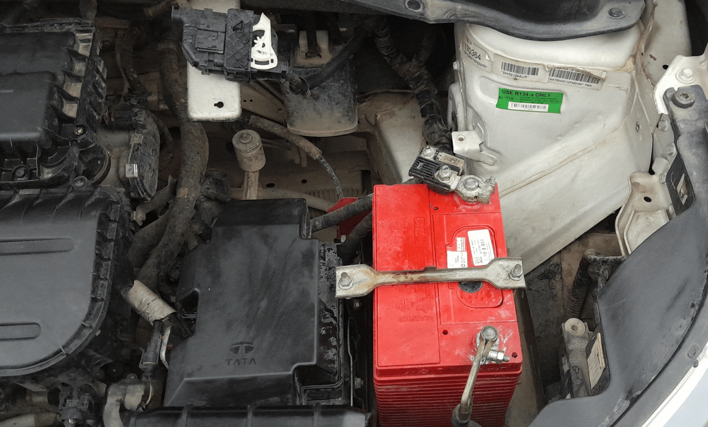2022 Tata PUNCH PURE MT, Petrol, Manual, 59,254 km, Engine View - Left