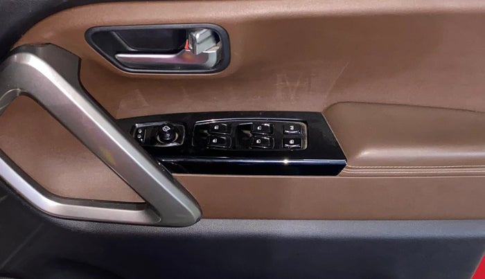 2023 Mahindra SCORPIO-N Z8 DIESEL MT 4WD 7 STR, Diesel, Manual, 33,984 km, Driver Side Door Panels Control