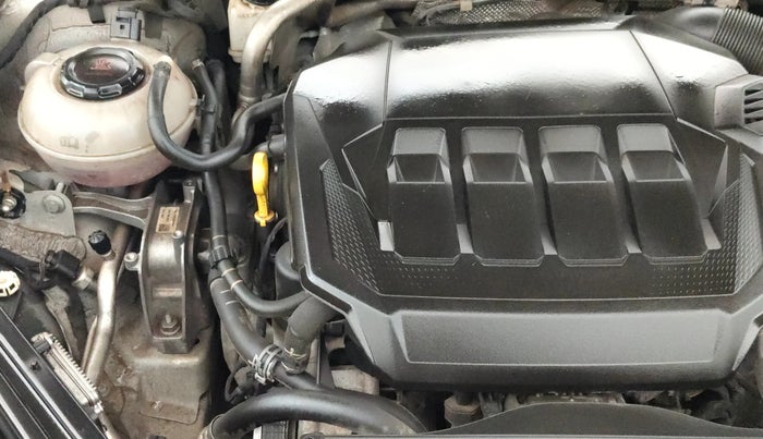 2021 Skoda Superb L&K 2.0 TSI AT, Petrol, Automatic, 43,942 km, Engine View - Right