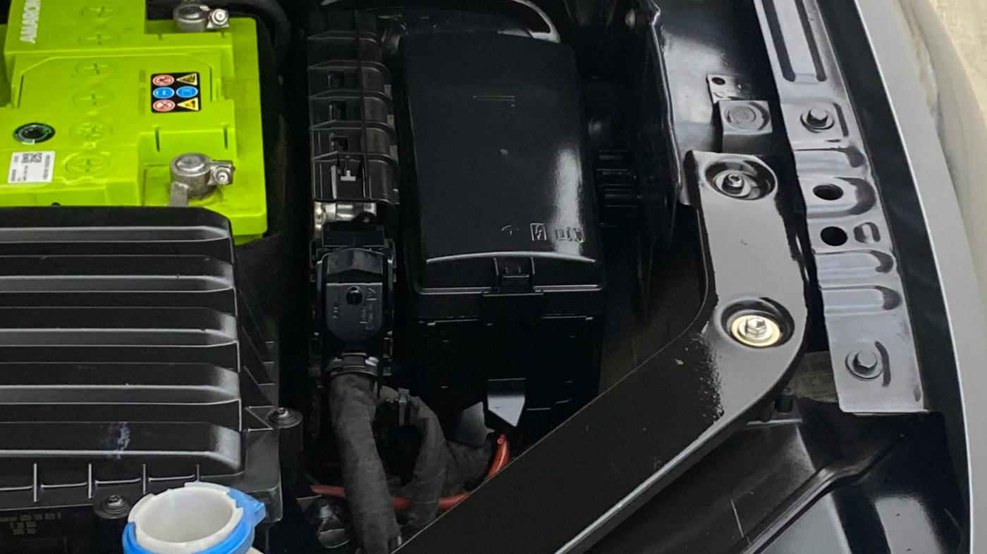 2018 Volkswagen TIGUAN HIGHLINE TDI AT, Diesel, Automatic, 1,39,797 km, Engine View - Left