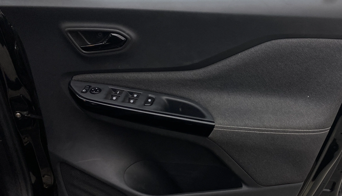 2023 Nissan MAGNITE XV CVT TURBO KURO EDITION , Petrol, Automatic, 19,301 km, Driver Side Door Panels Control