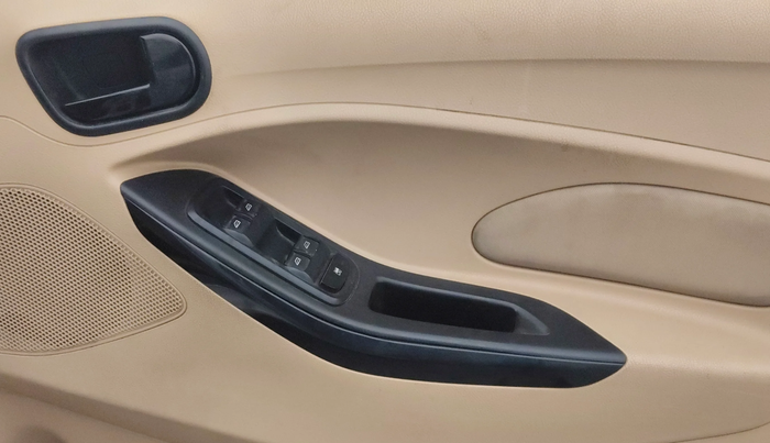 2015 Ford Figo Aspire TITANIUM 1.2 PETROL, Petrol, Manual, 51,631 km, Driver Side Door Panels Control