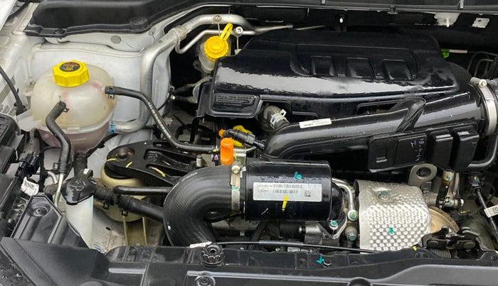 2024 Mahindra XUV 3XO AX5 1.2 L TCMPFi, Petrol, Manual, 5,026 km, Engine View - Right