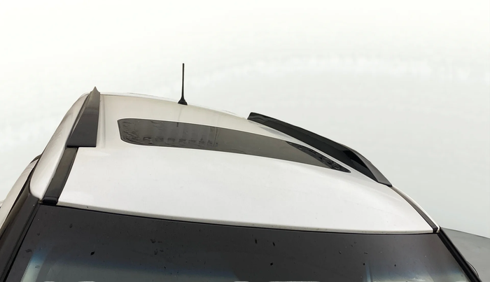 2024 Mahindra XUV 3XO AX5 1.2 L TCMPFi, Petrol, Manual, 5,026 km, Moonroof/ Sunroof