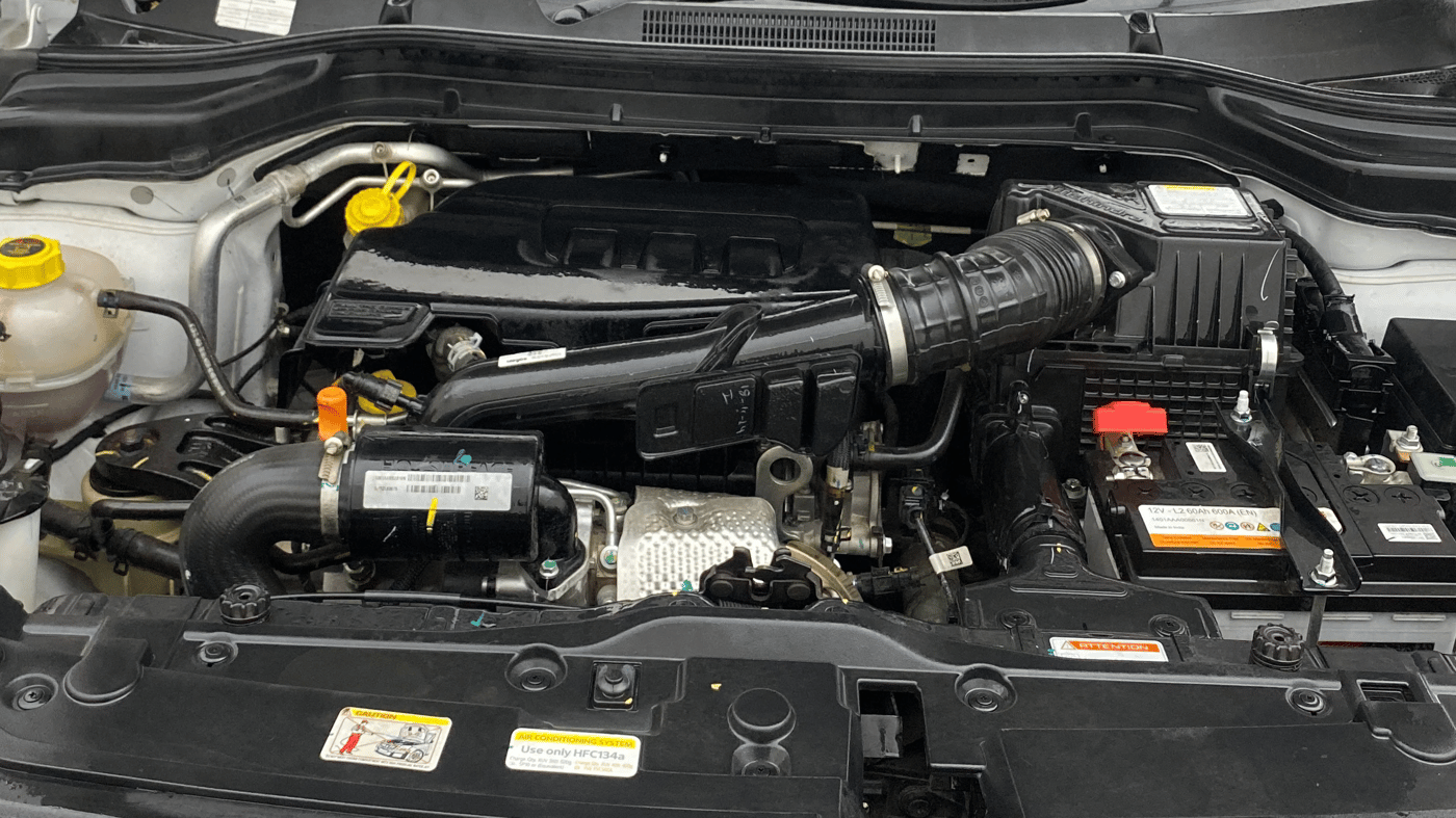 2024 Mahindra XUV 3XO AX5 1.2 L TCMPFi, Petrol, Manual, 5,026 km, Engine View