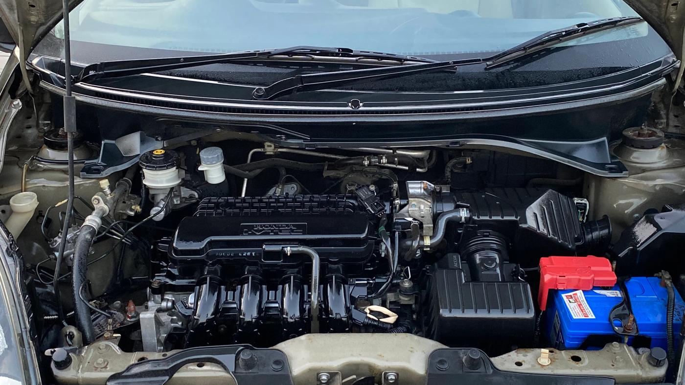 2013 Honda Brio S MT, Petrol, Manual, 38,197 km, Engine View