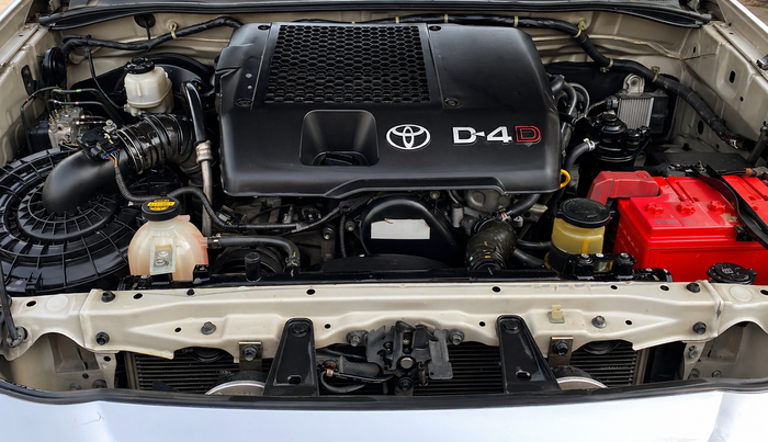 2013 Toyota Fortuner 3.0 4X4 MT, Diesel, Manual, 1,28,393 km, Engine View