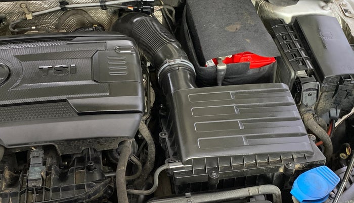 2016 Skoda Octavia STYLE PLUS AT 1.8 TSI, Petrol, Automatic, 65,982 km, Engine View - Left