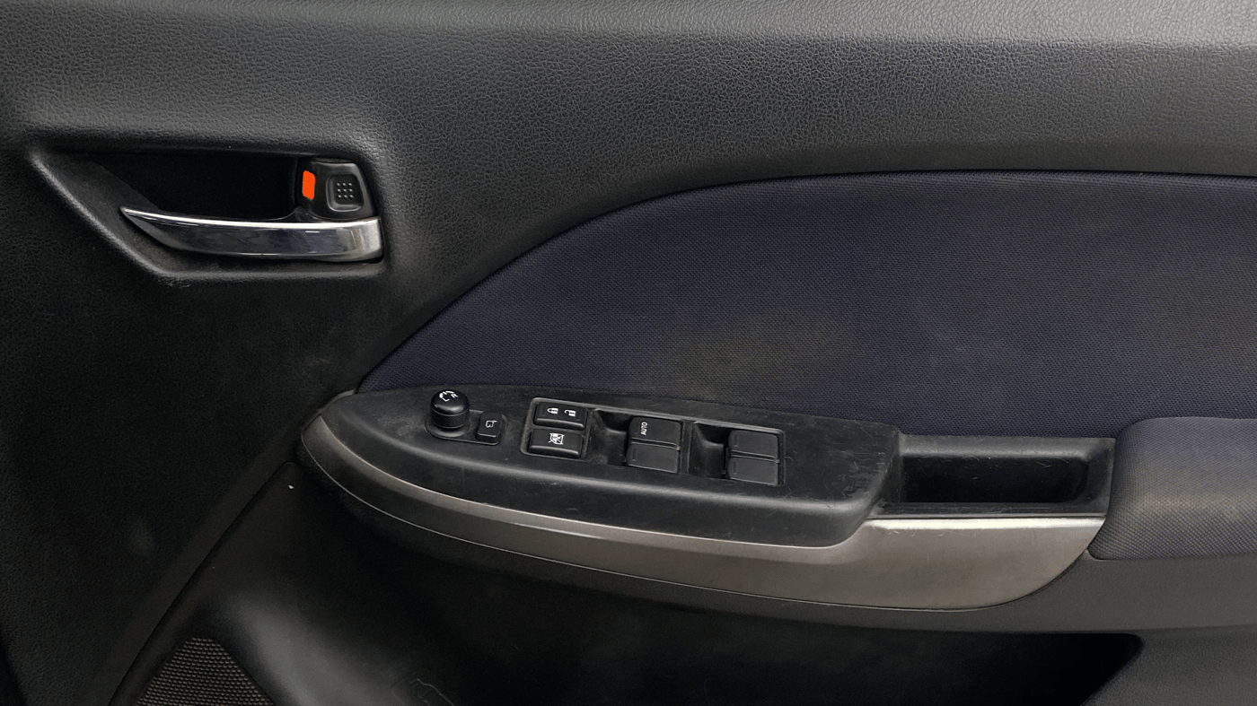 2020 Maruti Baleno DELTA PETROL 1.2, Petrol, Manual, 1,38,995 km, Driver Side Door Panels Control