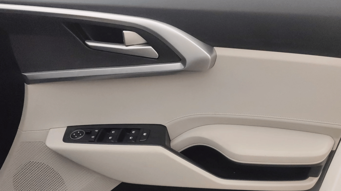 2023 KIA CARENS PRESTIGE 1.5 PETROL 7 STR, Petrol, Manual, 16,856 km, Driver Side Door Panels Control