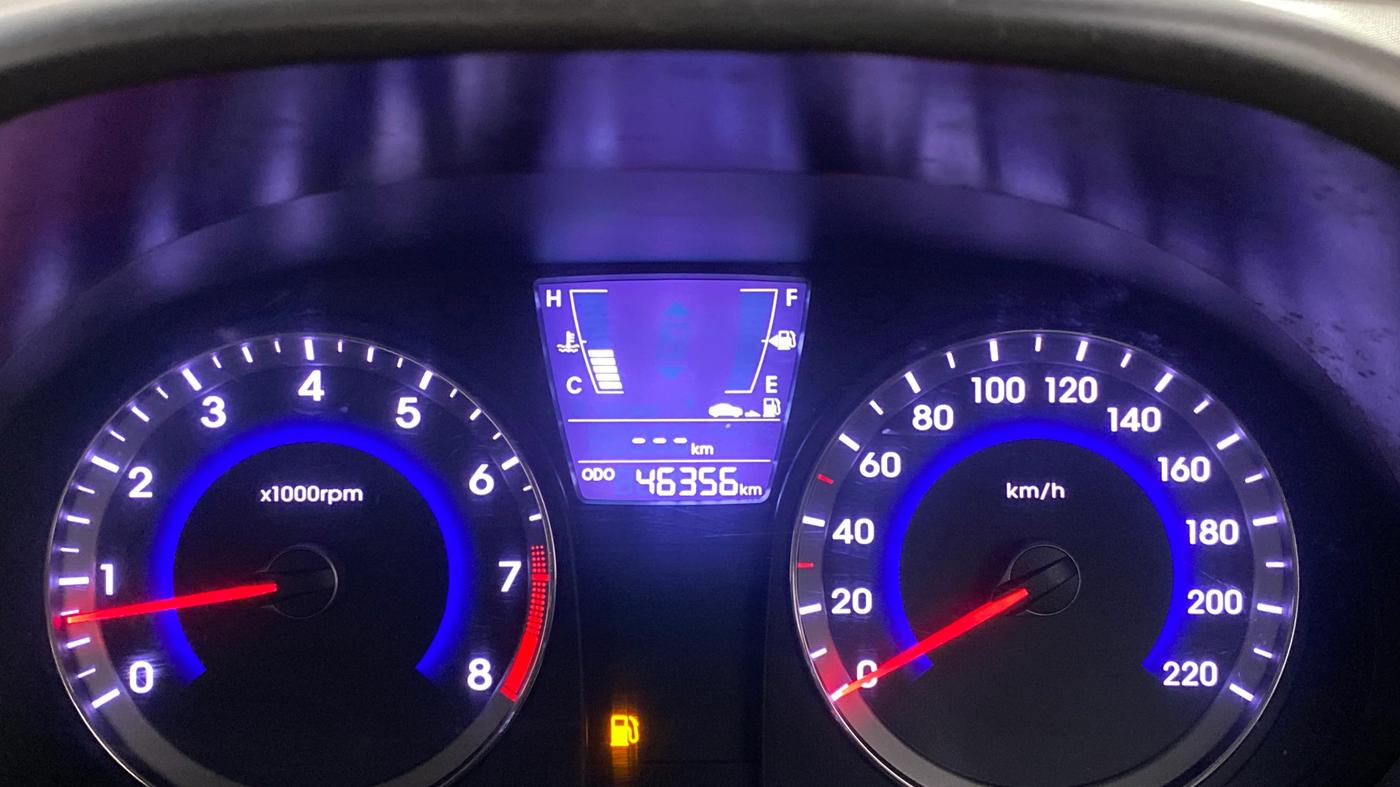 2015 Hyundai Verna FLUIDIC 4S 1.6 VTVT S(O), CNG, Manual, 46,565 km, Odometer Image