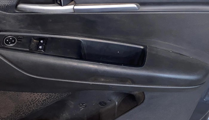 2022 KIA SONET HTE 1.5, Diesel, Manual, 67,153 km, Driver Side Door Panels Control