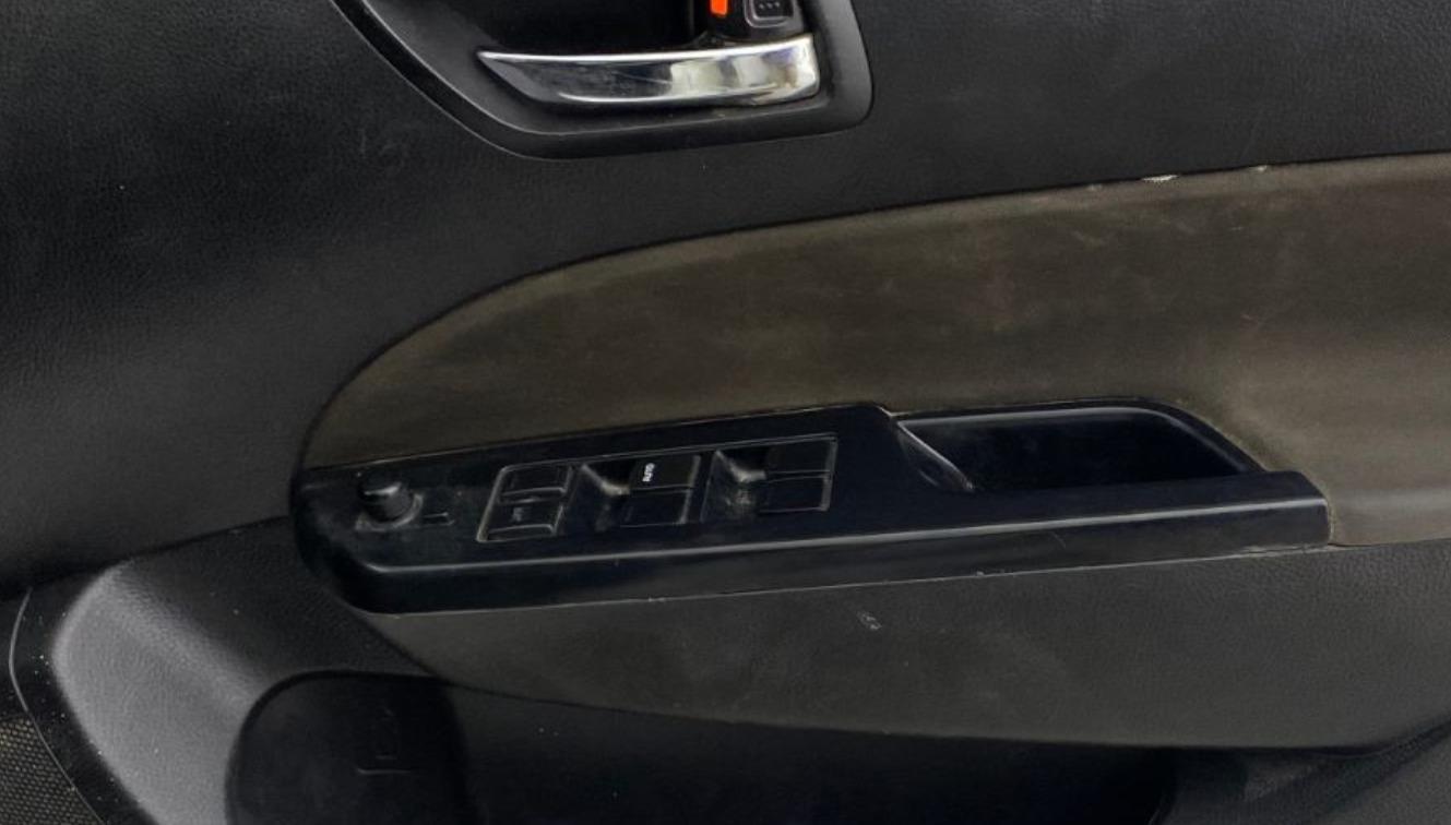 2015 Maruti Swift VDI, Diesel, Manual, 1,08,906 km, Driver Side Door Panels Control