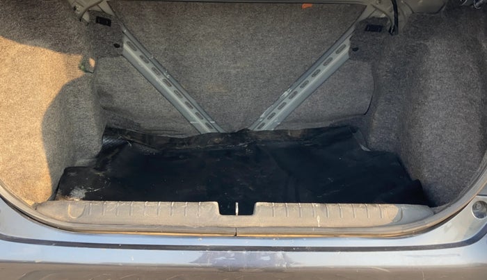 2022 Honda Amaze 1.2L I-VTEC VX CVT, Petrol, Automatic, 86,941 km, Boot Inside