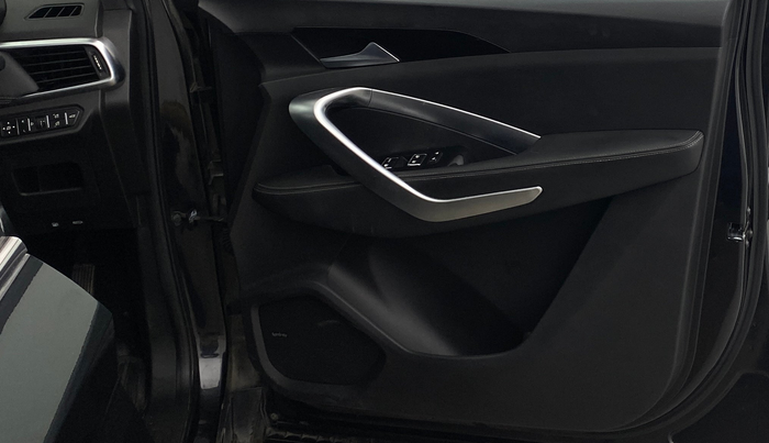 2019 MG HECTOR SHARP 2.0 DIESEL, Diesel, Manual, 1,22,590 km, Driver Side Door Panels Control