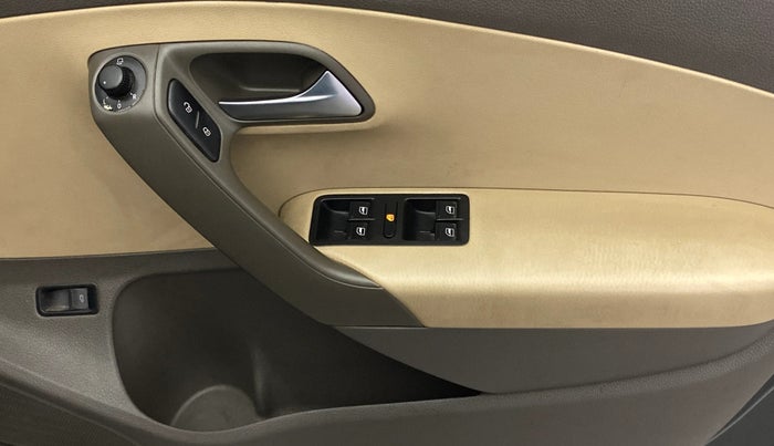 2017 Volkswagen Vento 1.2 TSI HIGHLINE PLUS AT, Petrol, Automatic, 92,325 km, Driver Side Door Panels Control