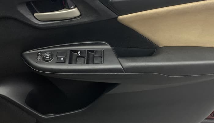 2016 Honda Jazz 1.2L I-VTEC SV, Petrol, Manual, 1,45,246 km, Driver Side Door Panels Control