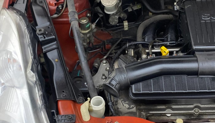 2013 Maruti Swift VXI, Petrol, Manual, 1,06,812 km, Engine View - Right