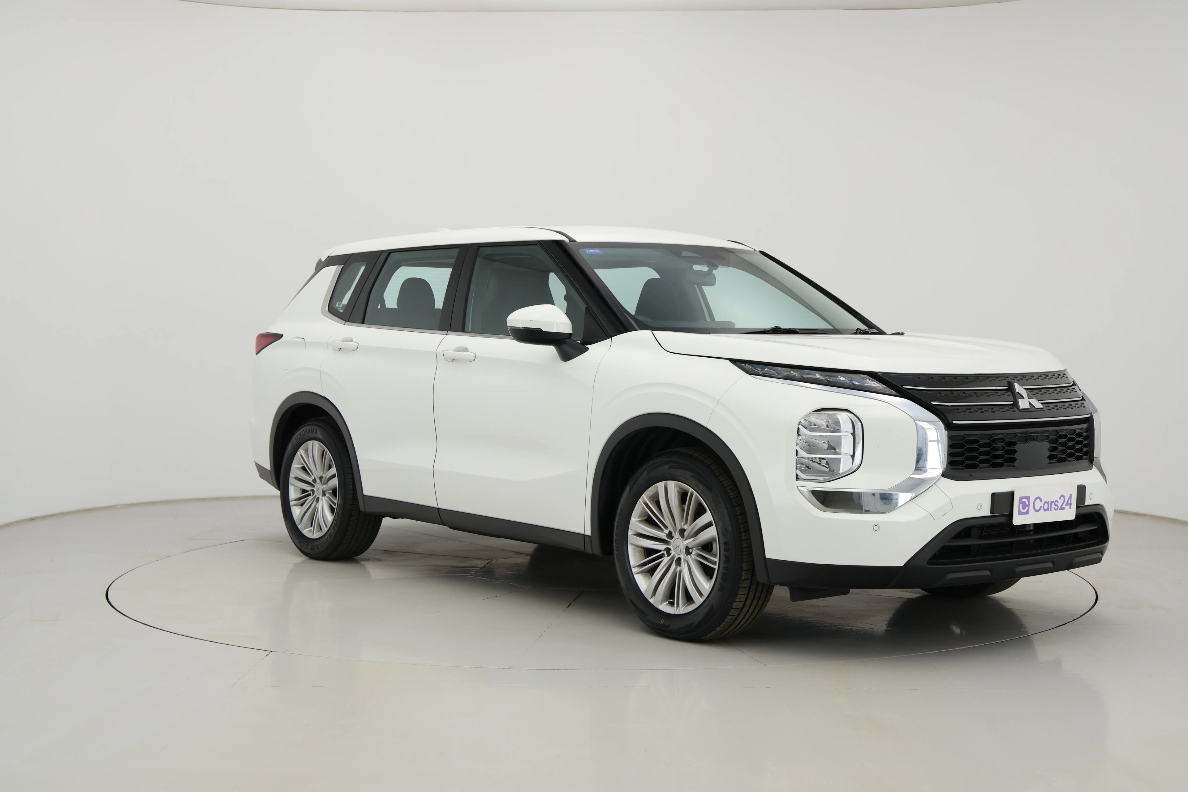 Mitsubishi Outlander image