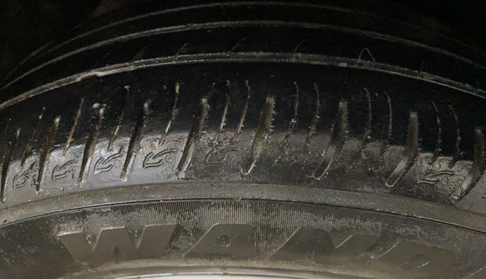 2015 Hyundai Creta S 1.6 PETROL, Petrol, Manual, 74,401 km, Right Rear Tyre Tread