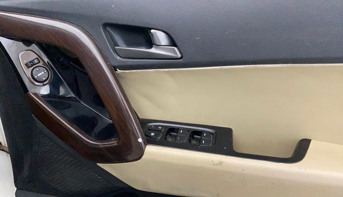 2015 Hyundai Creta S 1.6 PETROL, Petrol, Manual, 74,401 km, Driver Side Door Panels Control