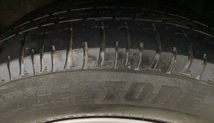 2015 Hyundai Creta S 1.6 PETROL, Petrol, Manual, 74,401 km, Right Front Tyre Tread