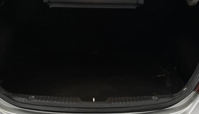 2014 Hyundai Verna FLUIDIC 1.4 VTVT CX, Petrol, Manual, 63,867 km, Boot Inside