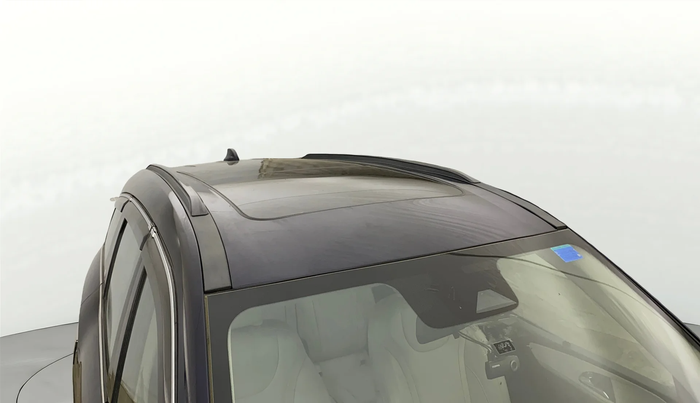 2022 Mahindra XUV700 AX 7 P AT 7 STR, Petrol, Automatic, 53,385 km, Moonroof/ Sunroof