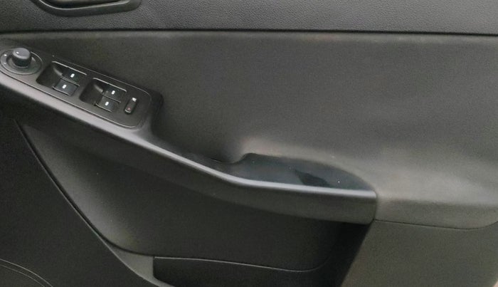 2015 Tata Zest XT PETROL, Petrol, Manual, 63,543 km, Driver Side Door Panels Control
