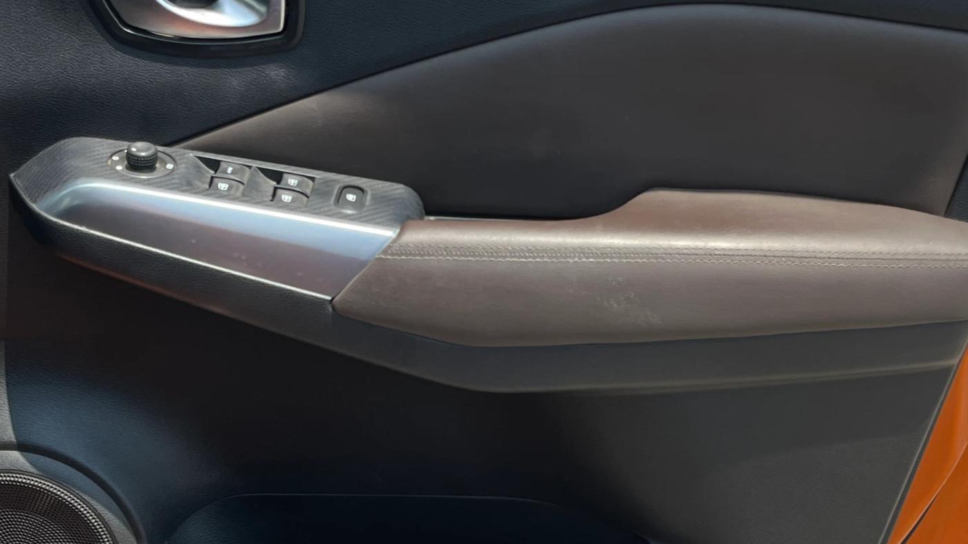 2019 Nissan Kicks XV PREMIUM DIESEL, Diesel, Manual, 78,345 km, Driver Side Door Panels Control