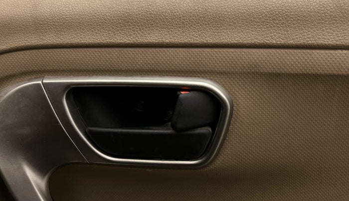 2024 Mahindra BOLERO NEO N10 R, Diesel, Manual, 38,924 km, Driver Side Door Panels Control