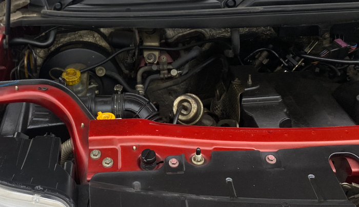 2016 Mahindra TUV300 T8 AMT, Diesel, Automatic, 86,242 km, Engine View - Right