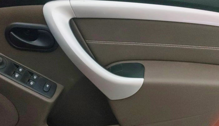 2019 Renault Duster RXS PETROL, Petrol, Manual, 20,401 km, Driver Side Door Panels Control