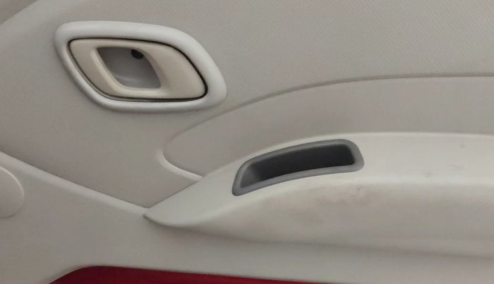 2017 Datsun Redi Go T (O), Petrol, Manual, 17,451 km, Driver Side Door Panels Control