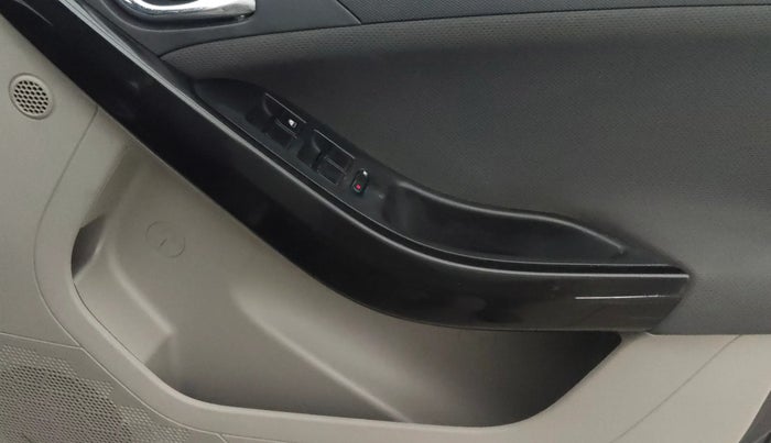 2019 Tata NEXON XZA PLUS PETROL, Petrol, Automatic, 37,118 km, Driver Side Door Panels Control