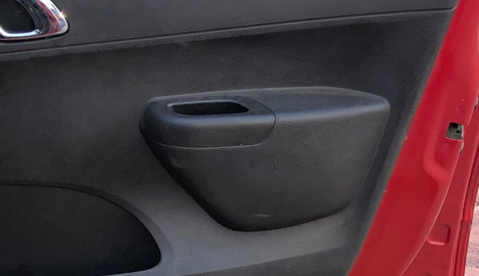 2025 Renault Kwid CLIMBER 1.0 AMT Dual Tone , Petrol, Automatic, 7,516 km, Driver Side Door Panels Control