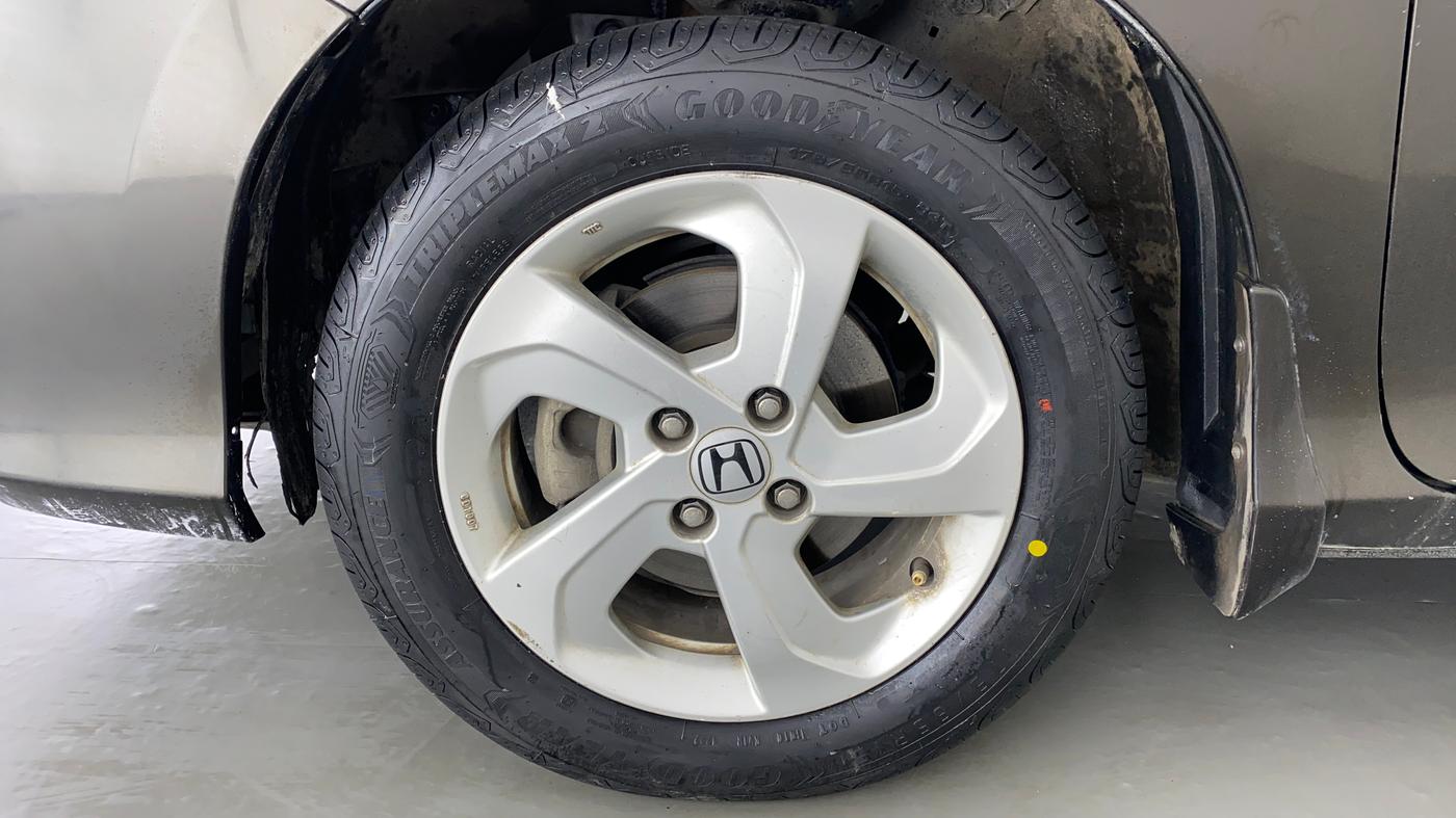 2017 Honda City V MT PETROL, Petrol, Manual, 39,861 km, Left Front Wheel
