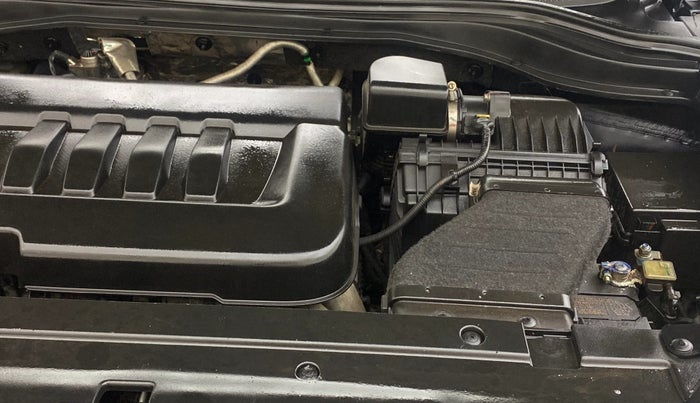 2022 Mahindra XUV700 AX 7 D AT AWD 7 STR, Diesel, Automatic, 1,18,927 km, Engine View - Left