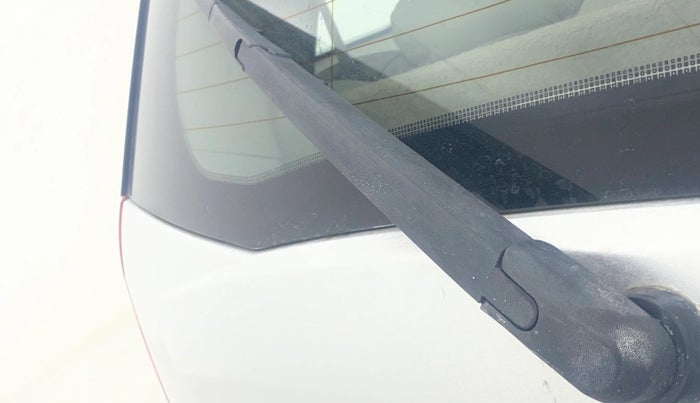 2017 Mahindra XUV500 W6 1.99, Diesel, Manual, 63,827 km, Rear Wiper