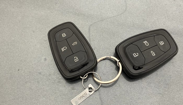 2023 Tata NEXON XZA PLUS LUXURY SUNROOF PETROL, Petrol, Automatic, 90,086 km, Key Close Up