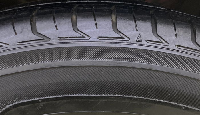 2016 Hyundai Creta SX PLUS 1.6 PETROL, Petrol, Manual, 72,266 km, Right Front Tyre Tread