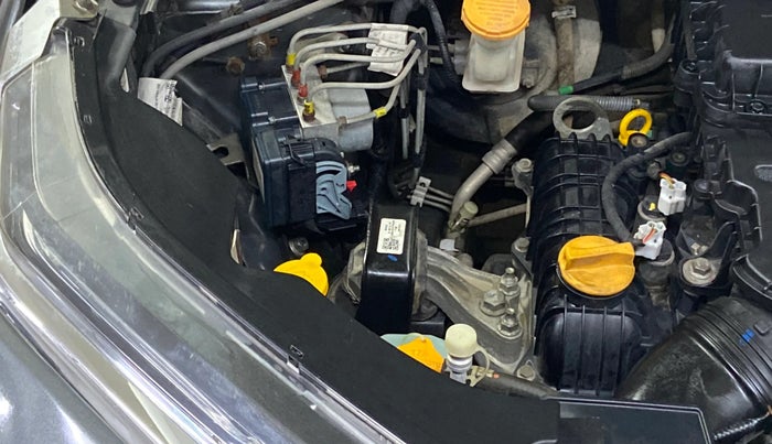 2022 Tata PUNCH CREATIVE  MT, Petrol, Manual, 86,375 km, Engine View - Right