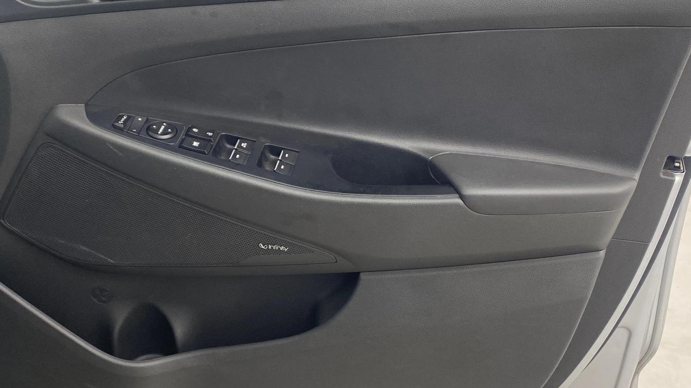 2020 Hyundai Tucson GLS 4WD AT DIESEL, Diesel, Automatic, 78,444 km, Driver Side Door Panels Control