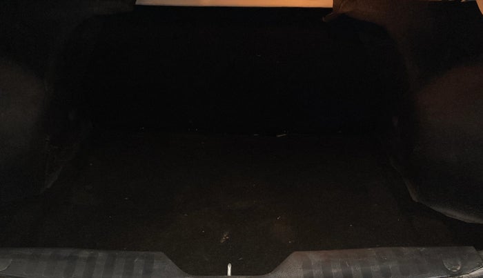 2019 Maruti Ciaz DELTA 1.5 SHVS MT PETROL, Petrol, Manual, 1,12,131 km, Boot Inside