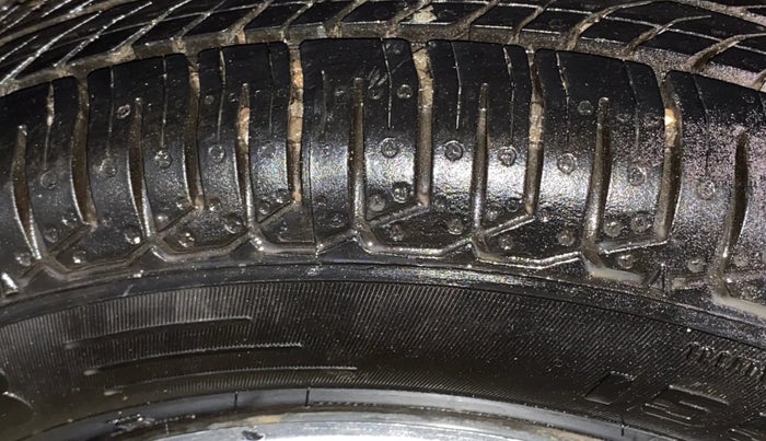 2018 Datsun Redi Go T(O) 1.0, Petrol, Manual, 75,836 km, Right Rear Tyre Tread