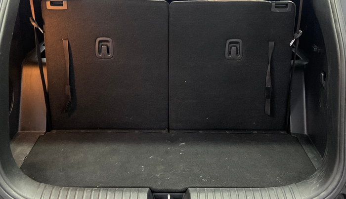 2022 KIA CARENS LUXURY PLUS 1.4 PETROL DCT 7 STR, Petrol, Automatic, 35,201 km, Boot Inside