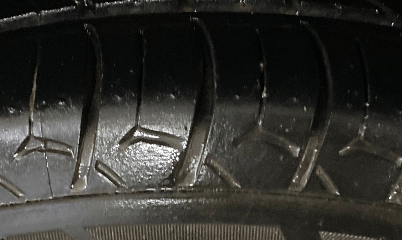 2017 Mahindra Kuv100 K8 6 STR, CNG, Manual, 31,756 km, Left Front Tyre Tread
