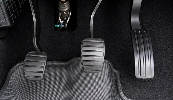 2020 Renault Duster RXZ 1.3 TURBO PETROL MT, Petrol, Manual, 34,950 km, Pedals